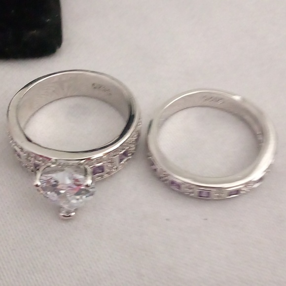 Super cute set of topaz and amethyst friend ship rings Size 6.5 - Picture 5 of 6